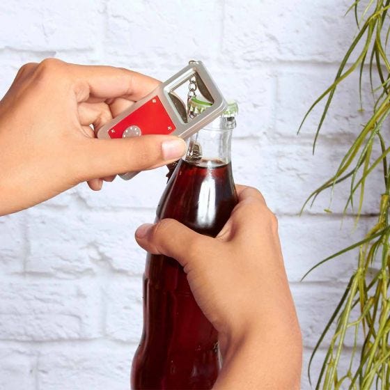 LLAVERO DESTAPADOR CON LUZ STADIUM-2